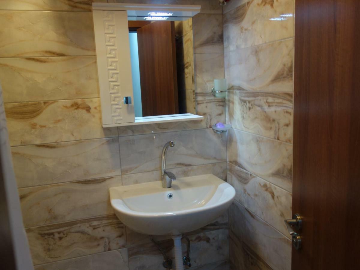 Sea Garden Marina 2 Apartment Varna Exterior photo